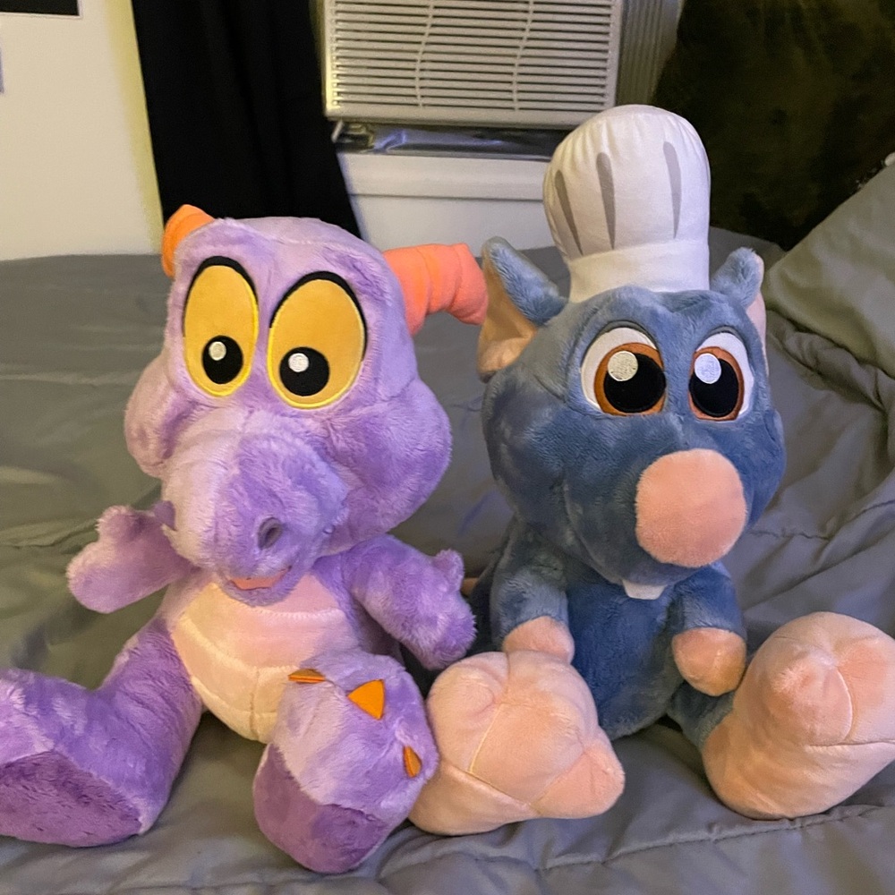 Everything must go - bedding and stuffed animals - Picture 10 of 13